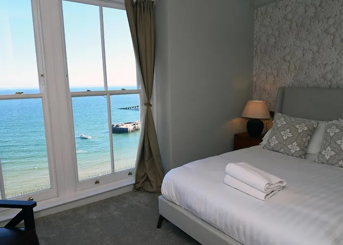 Royal Lion Hotel