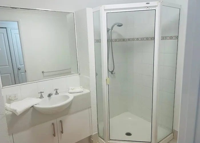 Hotel with view: Palm Cove Tropic Apartments