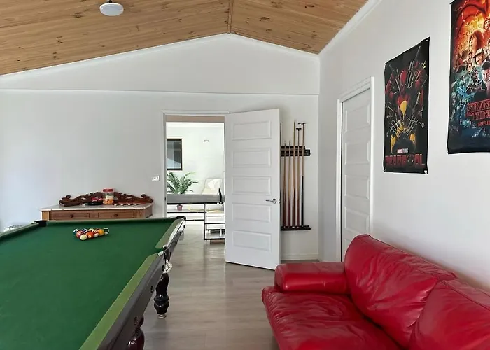 Ping pong hotels Birch House - Silver Birches Accommodation Bright