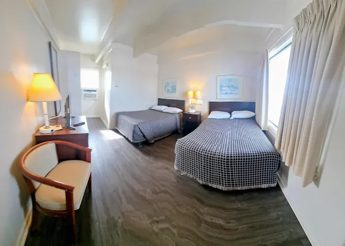 Motels Fish Tales Boardwalk Inn & Ocean Mecca
