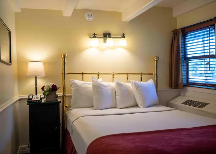 Delta King Hotel