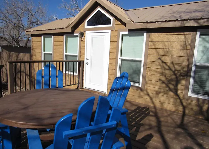 Hotel near College: Kingman Koa