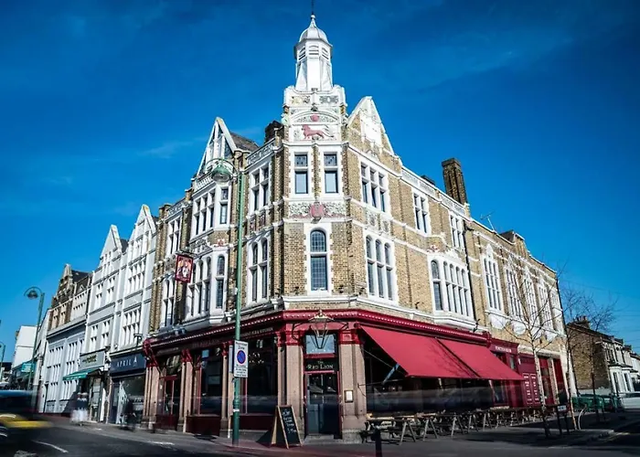 The Red Lion Hotel