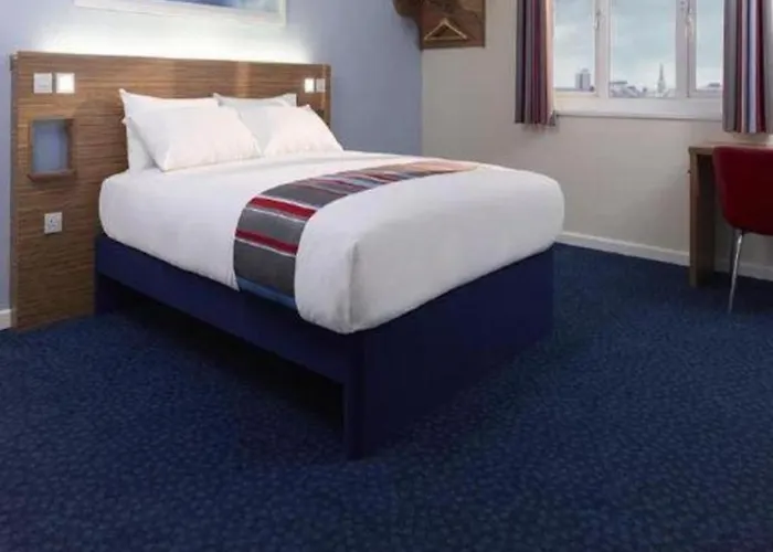 Travelodge Dundee Strathmore Avenue