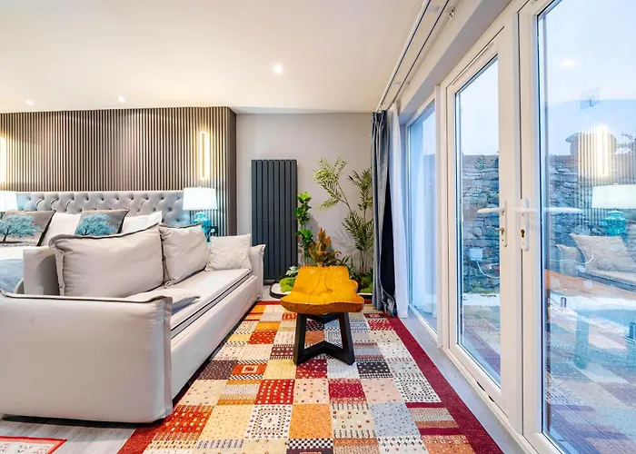 Waterhead Bath Suites - Parking And Light Breakfast