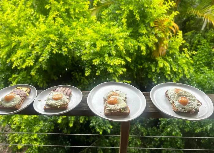 4 star hotel: Hunchy Hideaway