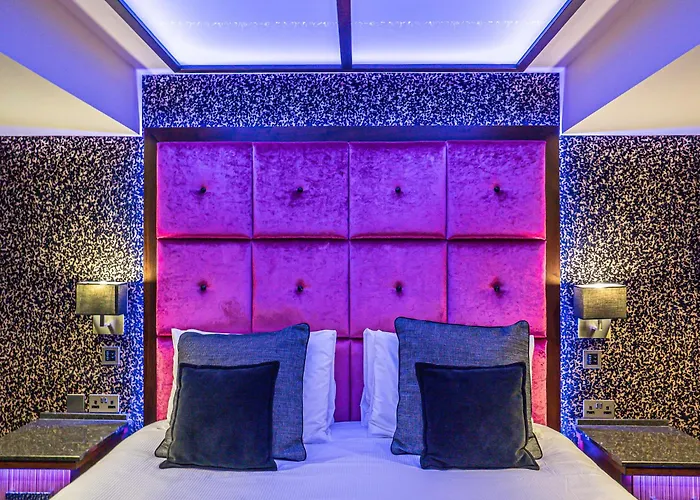 Church Suites By The Cranleigh Boutique