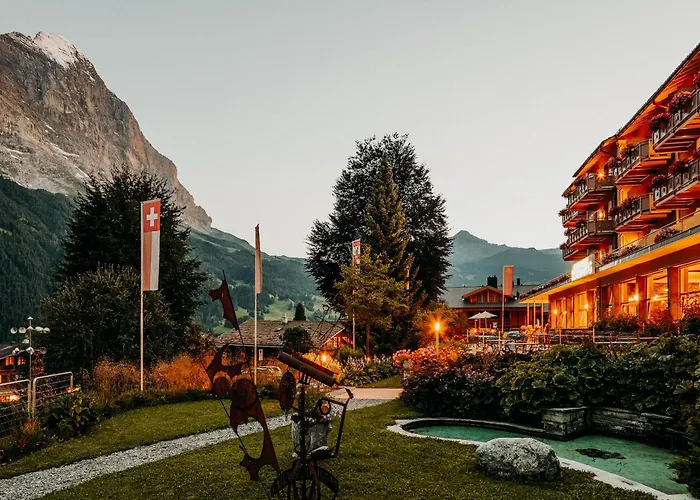Hotel with pool: Parkhotel Schoenegg