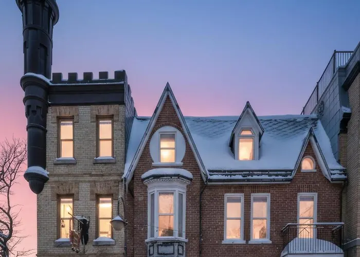 Auberge Chateau Des Tourelles - Par Aneyro