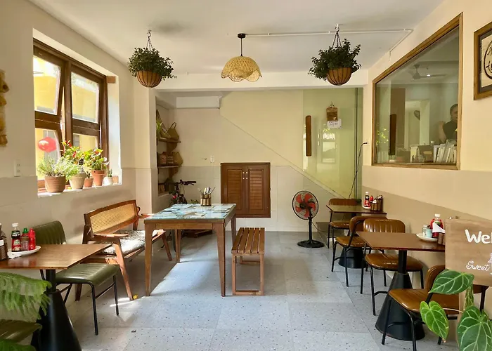 Hotel near College: Hue Sweethouse 2 Homestay