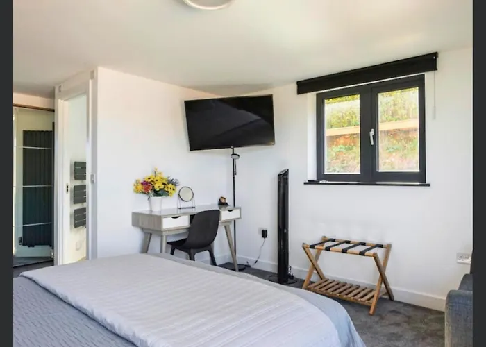 Apartments Uno St Ives - Luxury Serviced Accommodation