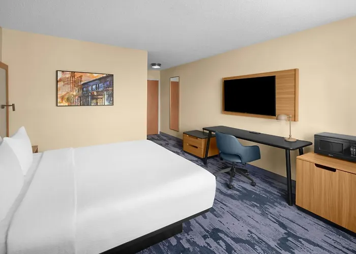 Hotels with pool Fairfield Inn & Suites Denver Airport