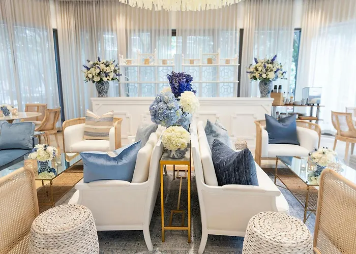 Ritz-Carlton,