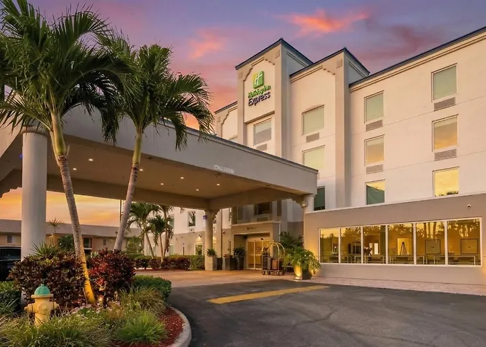 Holiday Inn Express & Suites By Ihg