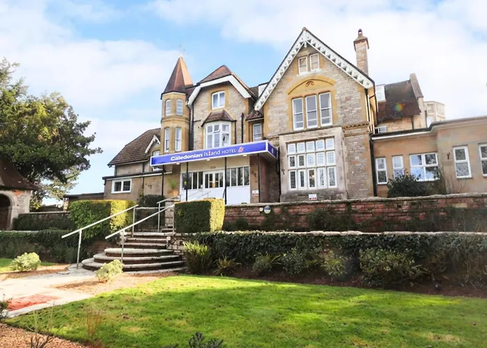 3 star hotel: The Caledonian Island Hotel