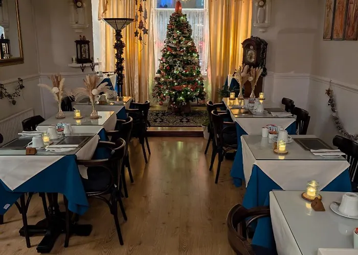 4 star hotel: Westfield House