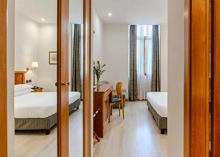 Hotel Diplomatic