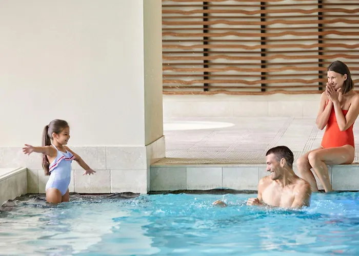 Ritz-Carlton,