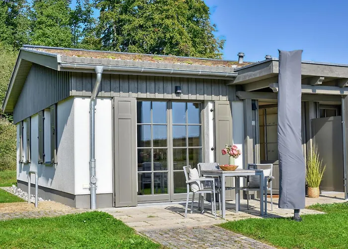 Ferienhaus Svantevit 31 Feriendorf Klein Stresow Rügen by ruyastay