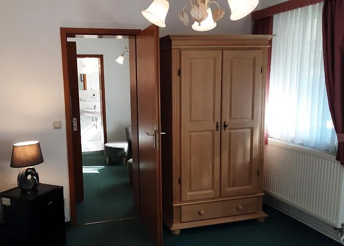 Gaststätte Und Zum Klausner
