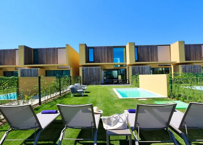 Hotel de 4 estrellas: Villa Essence By Clever Details, Private Pool, Central Location