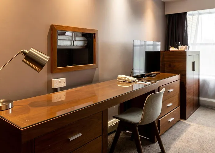 Sandman Signature London Gatwick Hotel