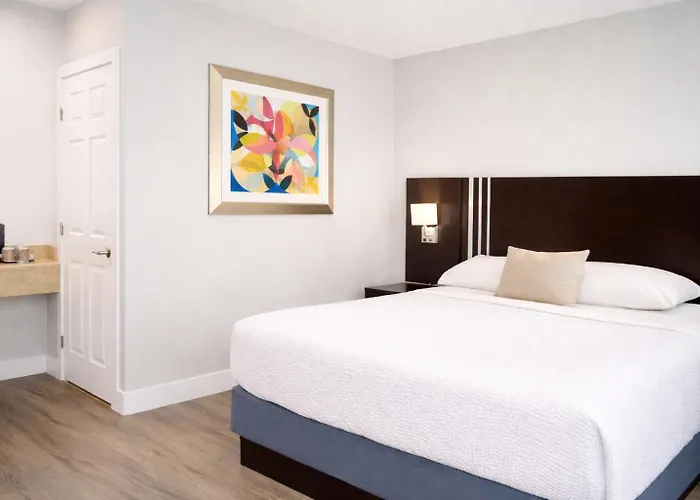 Fairview Inn & Suites