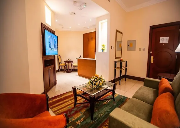 Pet Friendly hotel: City Seasons Suites