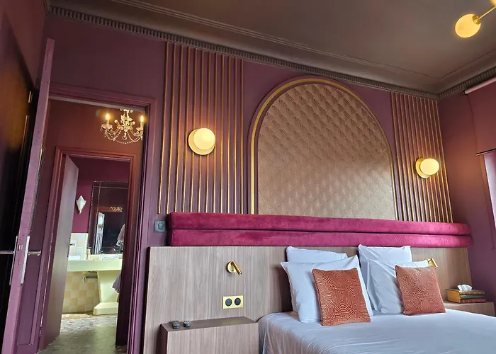 Hotels with a view Le Castel Guesthouse