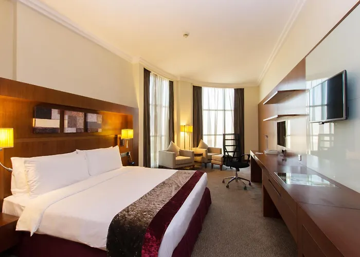 4 Sterne Hotels Holiday Inn Abu Dhabi By Ihg