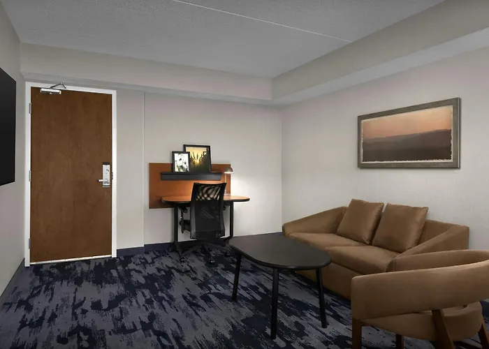 Pet Friendly hotel: Fairfield Inn And Suites By Marriott Winston Salem/Hanes
