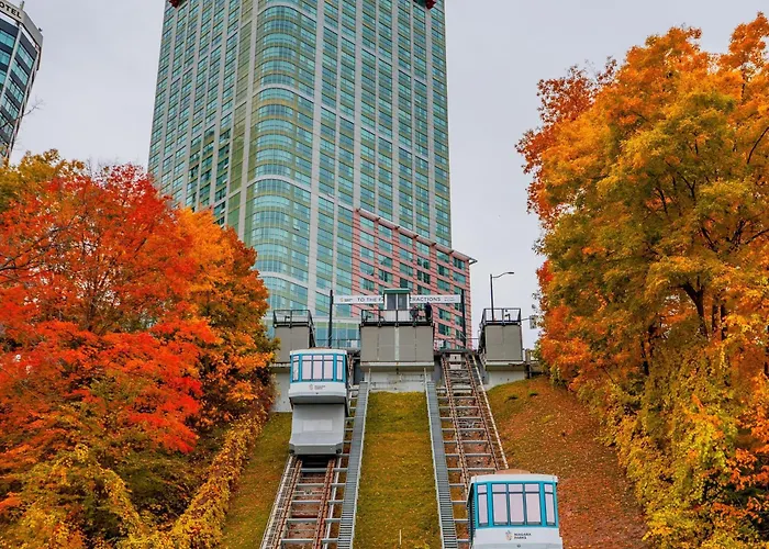 5 star hotel: Embassy Suites By Hilton Niagara Falls/ Fallsview