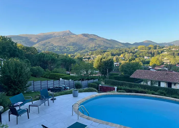 B&B: Guest house Maison Iratzean