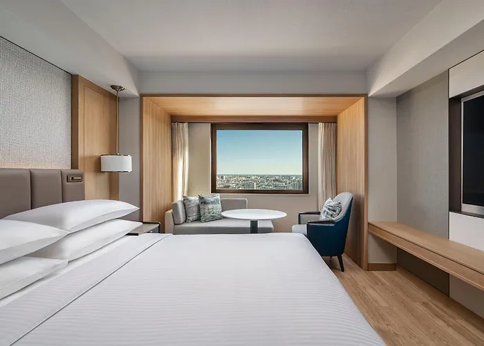 Hotel with pool: Grand Hotel Hamamatsu