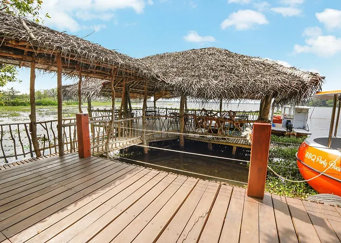 Lake Resort Bolgoda