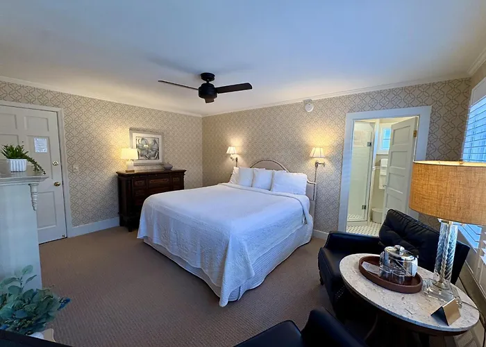 Maplewood Hotel