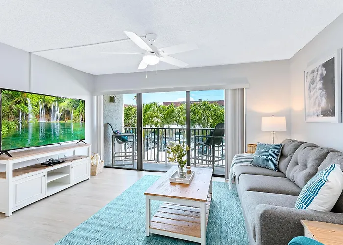 Chateau By The Sea 302