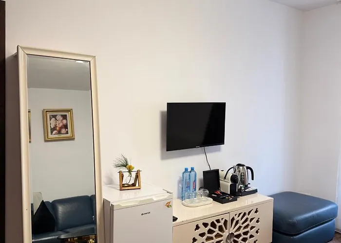 Cabana Din Poienita