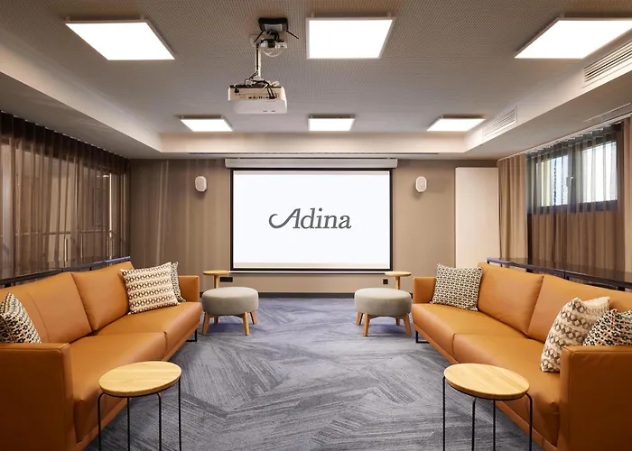 Hotels with pool Adina Apartment Dusseldorf
