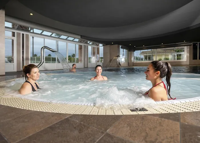 Hotel met uitzicht: Mercure Thalasso & Spa Port Frejus