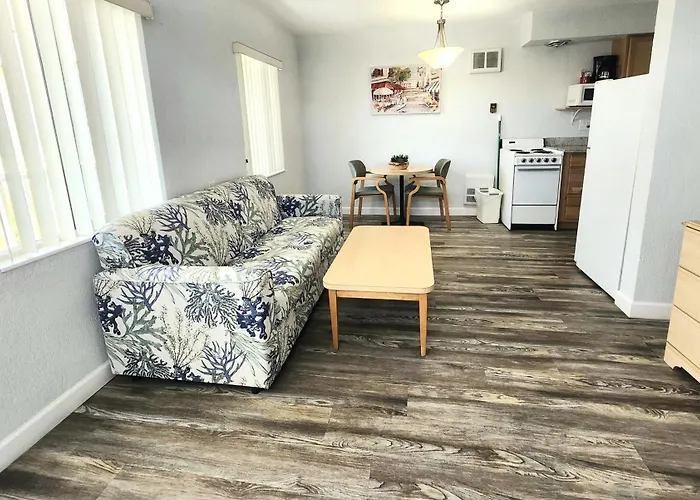 Motel: Johns Pass Beach Motel
