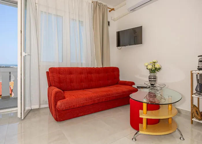 Family Apartments Vesna- 100 M Beach -Center Crikvenica