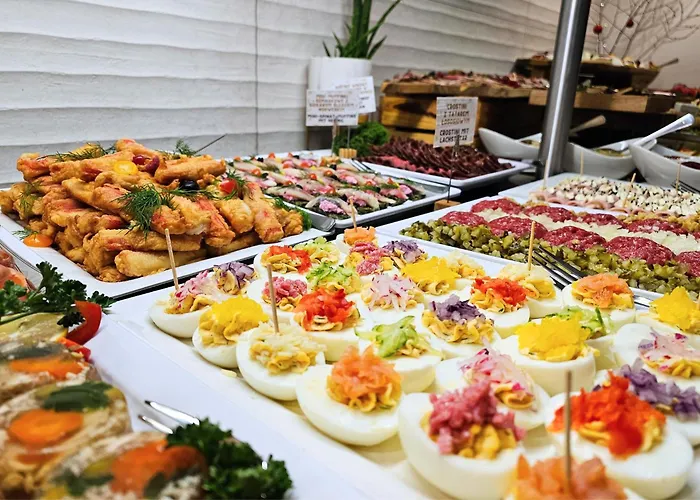 Family Hotel: Koral Live