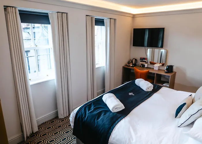 The George Hotel