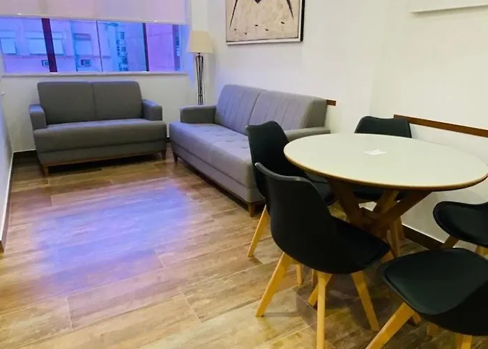 Apartamento Xavier da Silveira 40