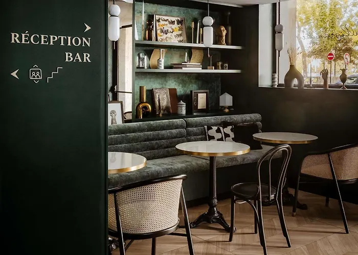 Hôtel de luxe: Mercure Paris Tour Eiffel Pont Mirabeau