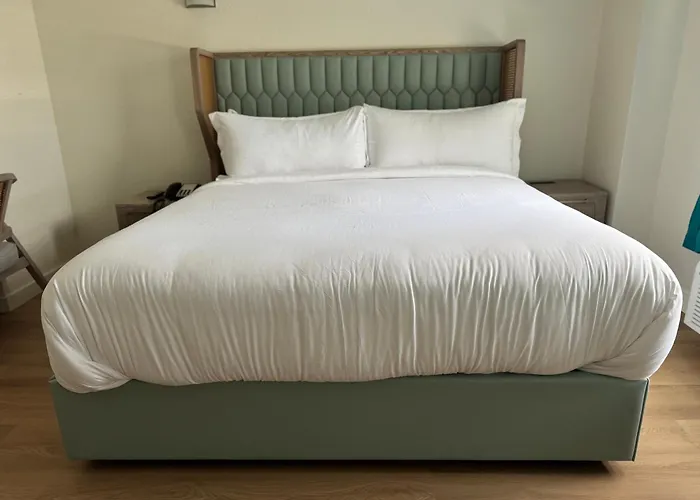 Athens Hotel & Suites