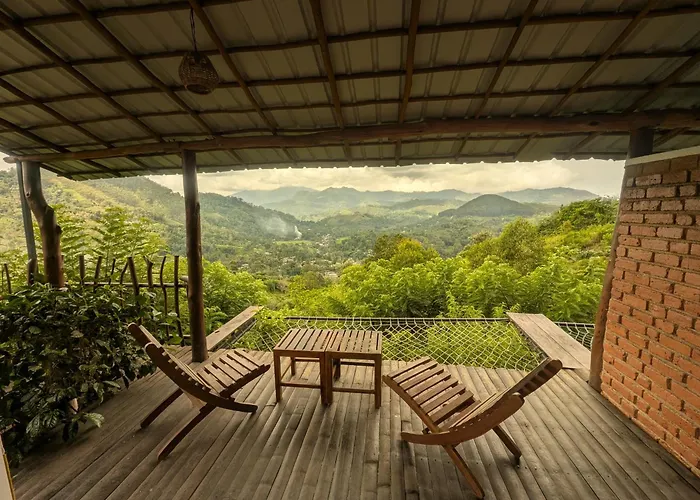 Family resorts Brisk Ella Retreat