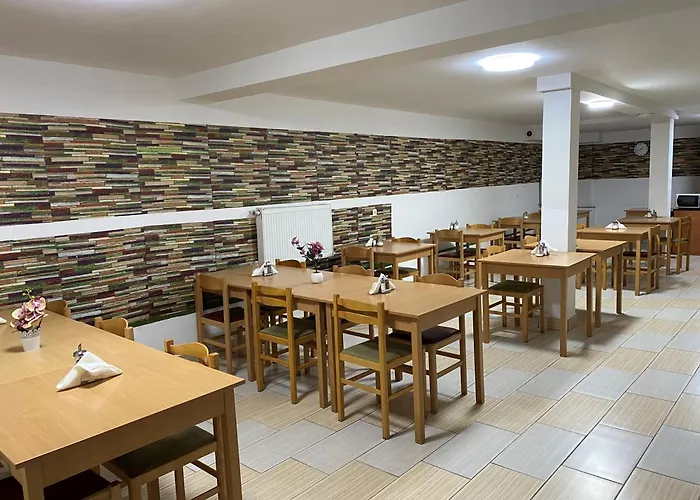 Easy Star Hotel