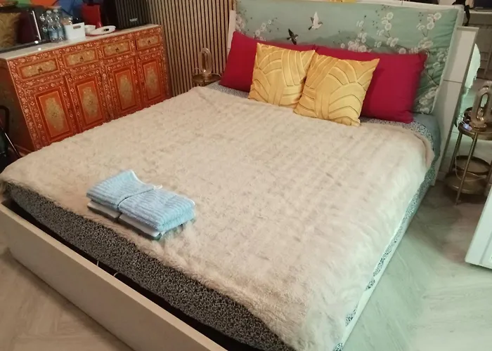 Floris Guest House